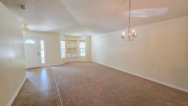 Building Photo - 2644 12th Square SW