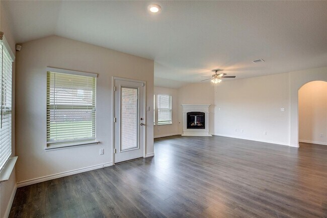 Building Photo - 203 Gatecrest Dr