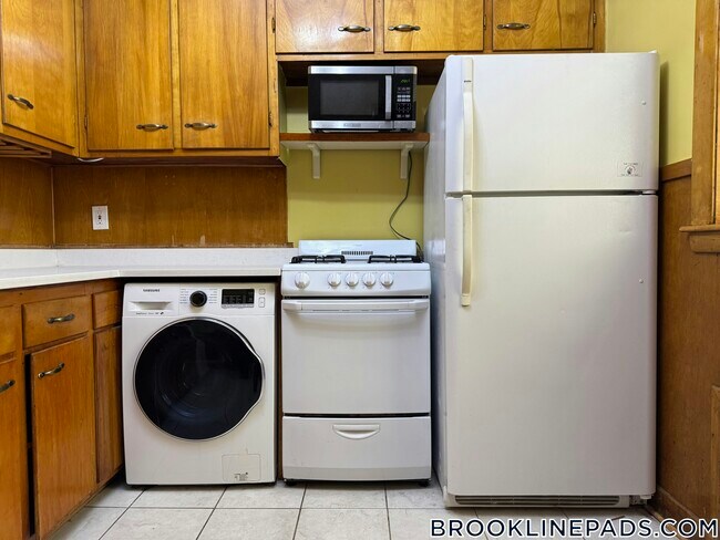 Foto del edificio - 208 Fuller St