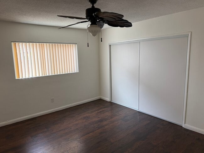 Building Photo - 1142 N Mohican Way