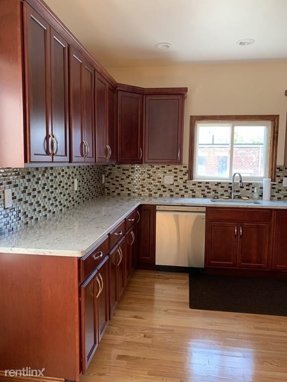 Foto del edificio - 3 br, 1 bath  - 355 Broadway # 2