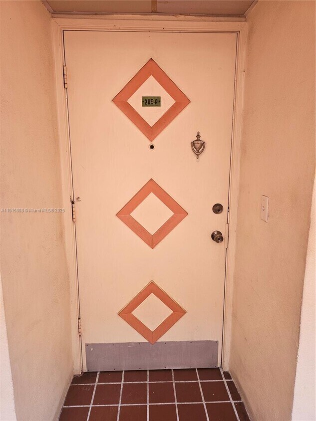 Foto principal - 215 SE 3rd Ave