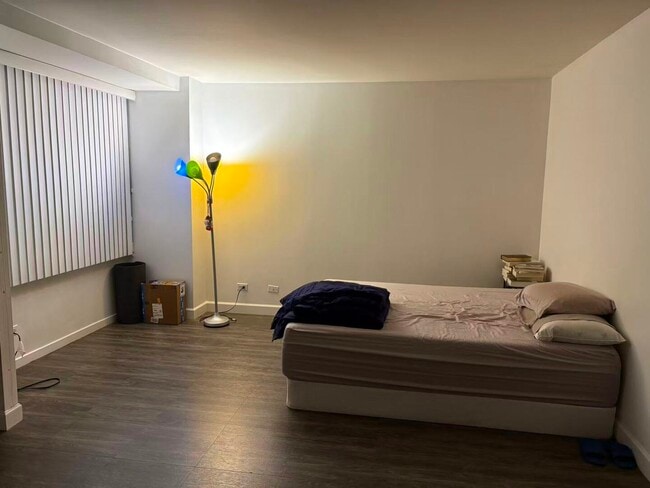 Building Photo - 211 E Ohio St