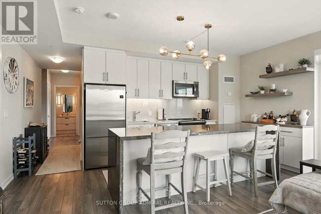 Photo du bâtiment - 241 Sea Ray Ave