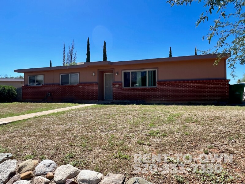 Primary Photo - 15965 N Forecastle Ave