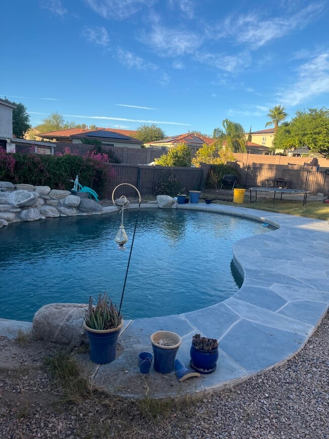 Foto del edificio - 13685 E Shadow Pines Ln