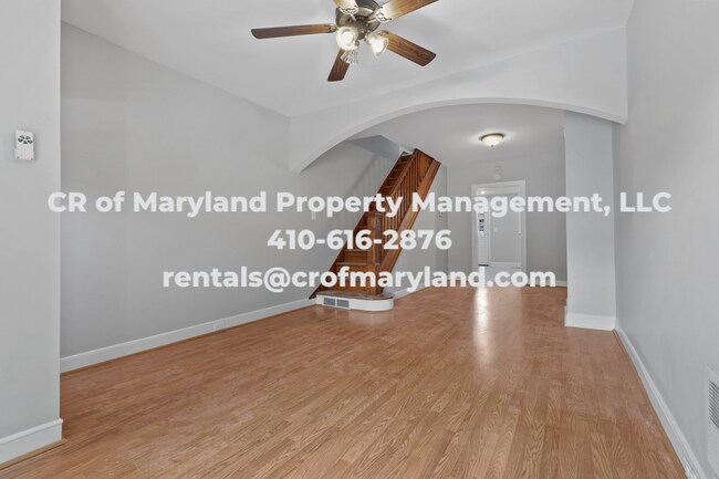 Building Photo - Come check out this spacious 2BD, 2BR town...