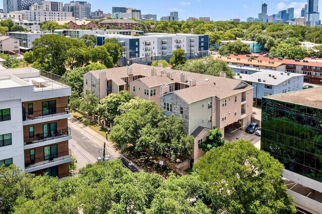 Foto del edificio - 2414 Longview St