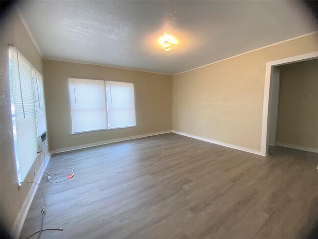 Foto del edificio - 1322 Sycamore Ave