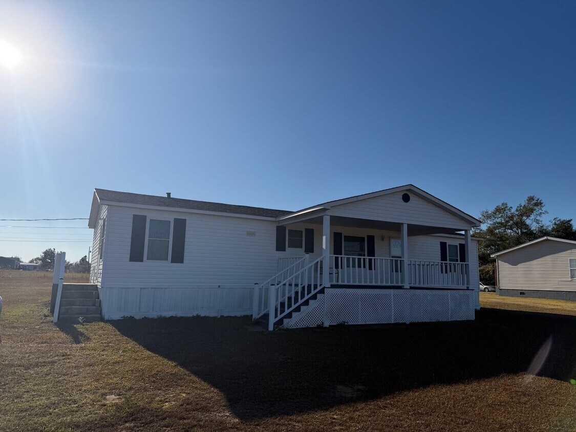 Foto principal - 3 Bed/2 Bath Mobile