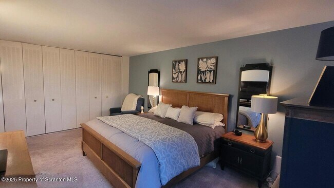 Foto del edificio - 1506 Summit Pointe