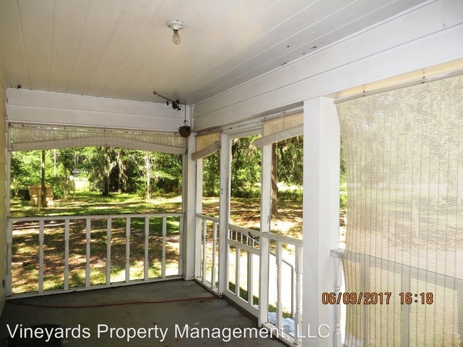 Building Photo - 22730 Blountstown Hwy