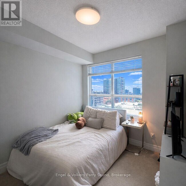 Photo du bâtiment - 35 Balmuto St