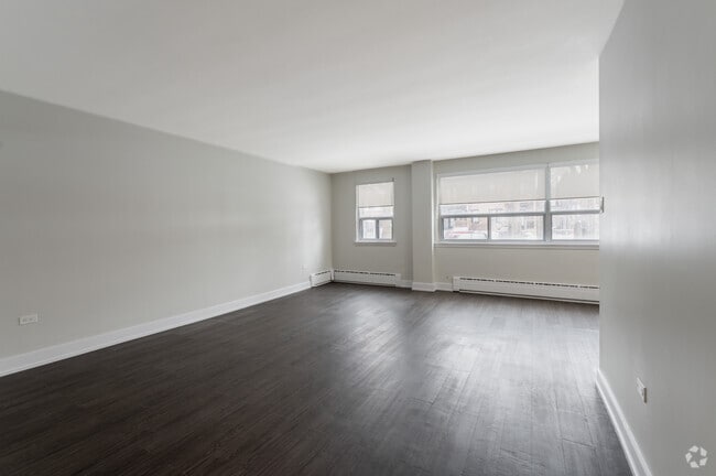 Bachelor - 519SF - Living Room - 2 Regal Road