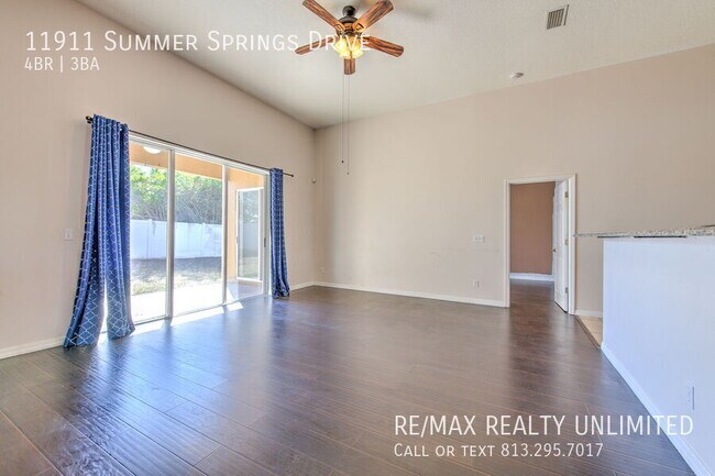 Foto del edificio - 11911 Summer Springs Dr