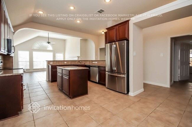 Building Photo - 222 Vernon Dr