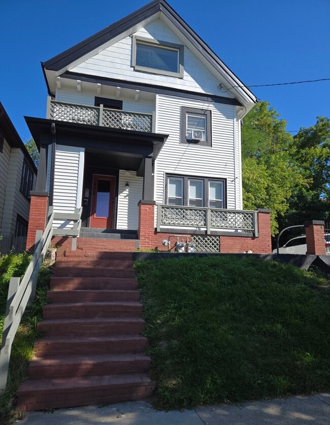 Building Photo - 436 W Burleigh St
