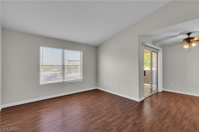Foto del edificio - 2300 E Silverado Ranch Blvd
