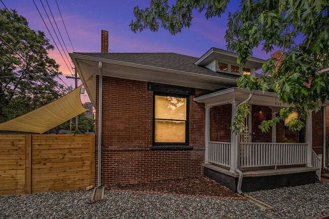 Photo - 832 26th St House