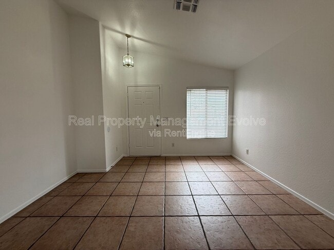 Foto del edificio - 11915 W Rosewood Dr