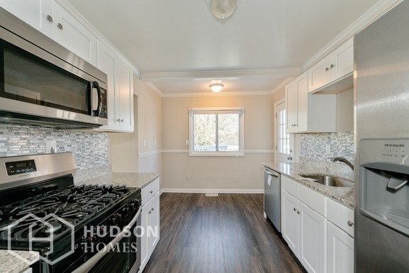 Building Photo - 308 Colonial Dr