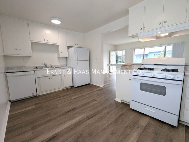 Foto del edificio - 1006 E 32nd St