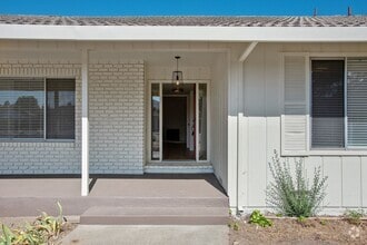 Building Photo - 19469 Victoria Ct