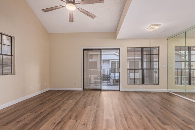 Foto del edificio - Ready for IMMEDIATE MOVE IN!