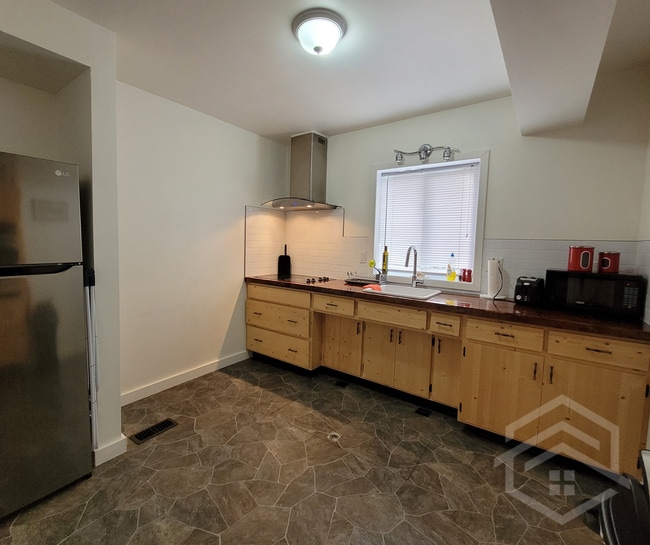 Building Photo - Renovated 1-Bedroom in Otterville!!