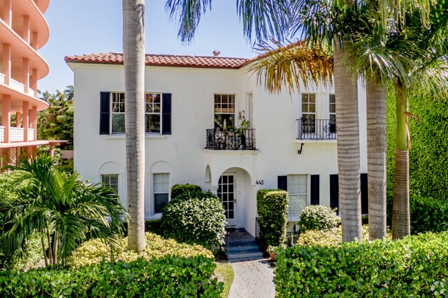 Foto del edificio - 445 Brazilian Ave