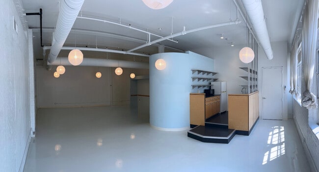 Foto del edificio - Tenth Street Warehouses