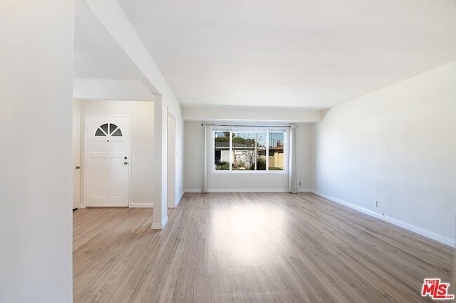 Photo - 6322 W 79th St House