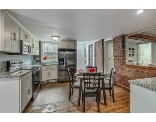 Foto del edificio - 175 Winthrop Rd