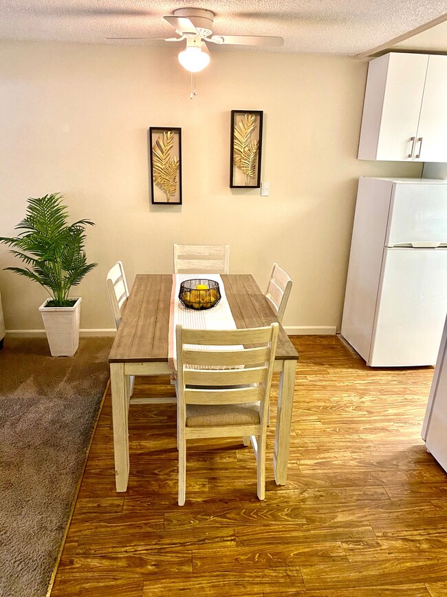 Shared Dinning Area - Allegro Dorm-Style Apartments