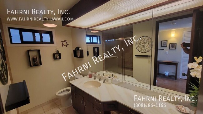 Building Photo - Fully Furnished 1 bedroom 1 bath Apartment...