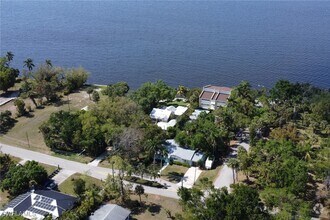 Building Photo - 3393 E Riverside Dr