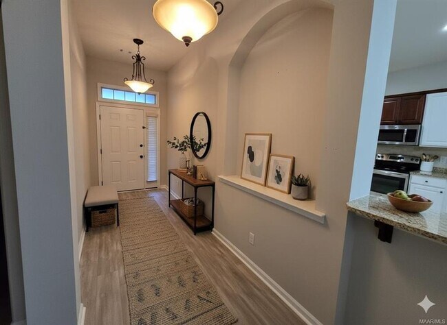 Building Photo - Located in Deer Creek