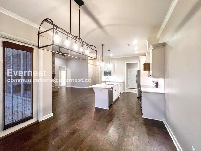 Foto del edificio - 613 Creekside Cove