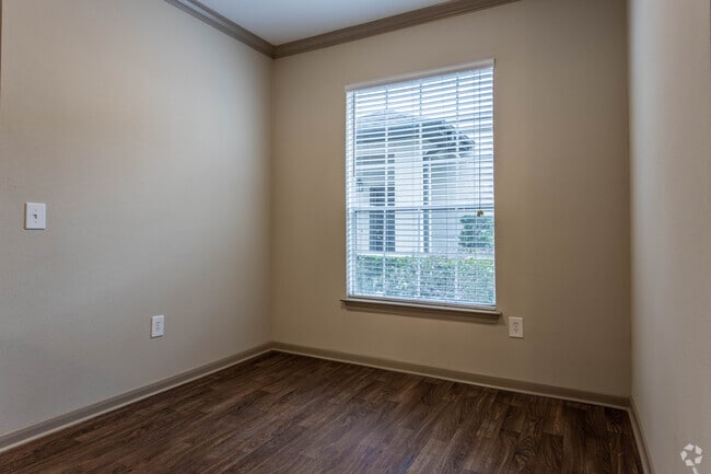 2 BR, 2 BA - 1098 SF - Hadley Midtown