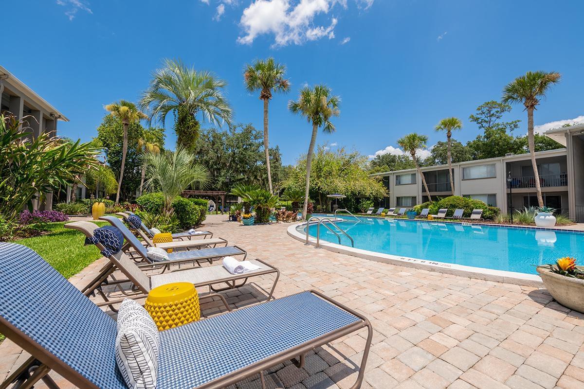 Lakewood Village Apartments in Jacksonville, FL