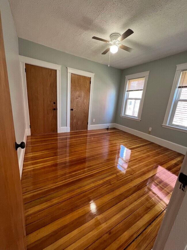 Foto del edificio - 161 Dennis St