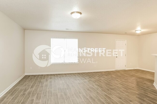 Foto del edificio - 4 Bedroom Pet-Friendly Home in Greensboro, NC with Main Street Renewal