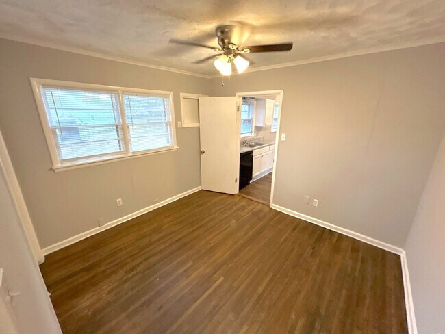 Foto del edificio - 3156 Clarendon Rd