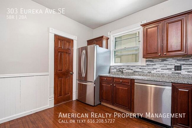 Foto del edificio - 303 Eureka Ave SE