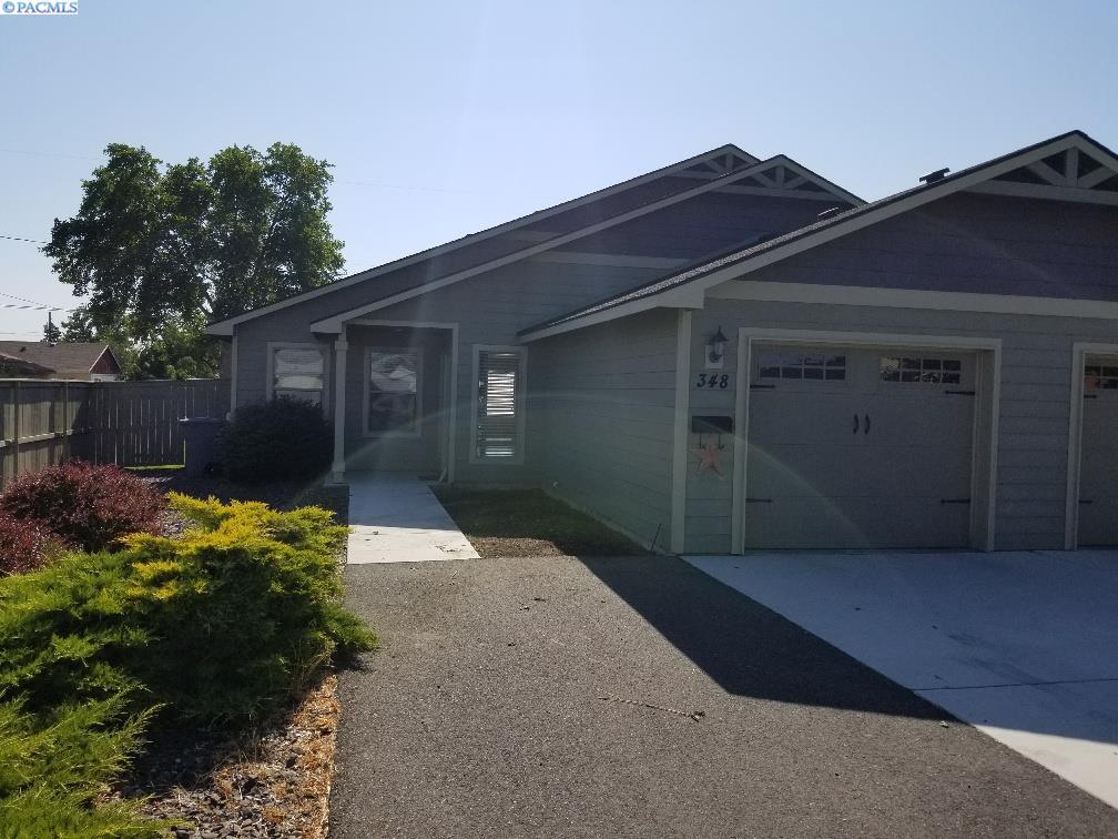 Central Richland Newer Duplex House Rental in Richland, WA