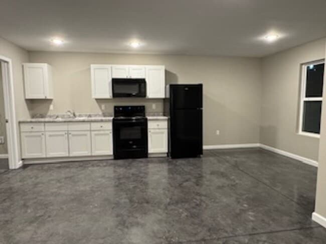 Foto del edificio - 3-bedroom Duplex