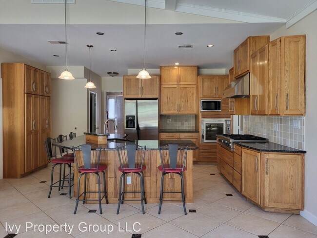 Building Photo - 5 br, 3.5 bath House - 9101 Old Barnette P...