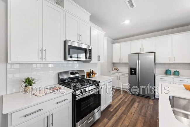 Photo - 1015 Red Wing Dr House