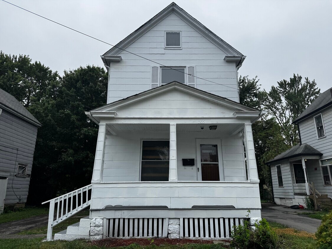 Foto principal - 365 Willis Ave