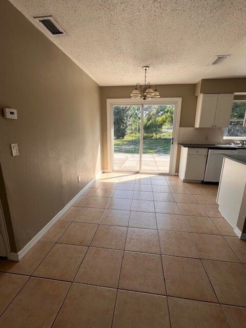Foto del edificio - 529 E Foothill Way